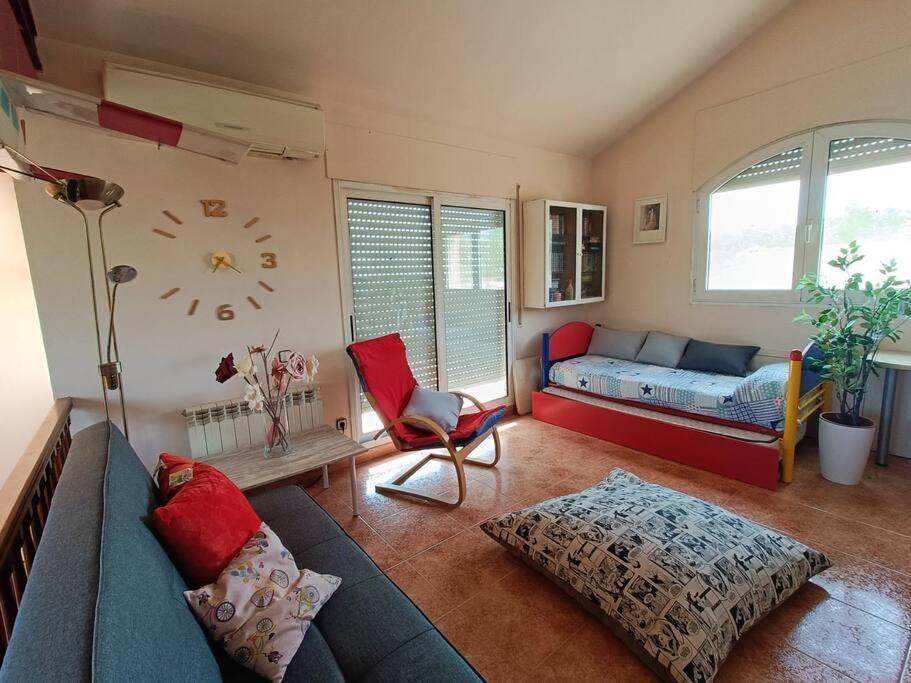 Вилла Casa Con Jardin Y Piscina Privada. Santa Eulalia de Ronsana Экстерьер фото