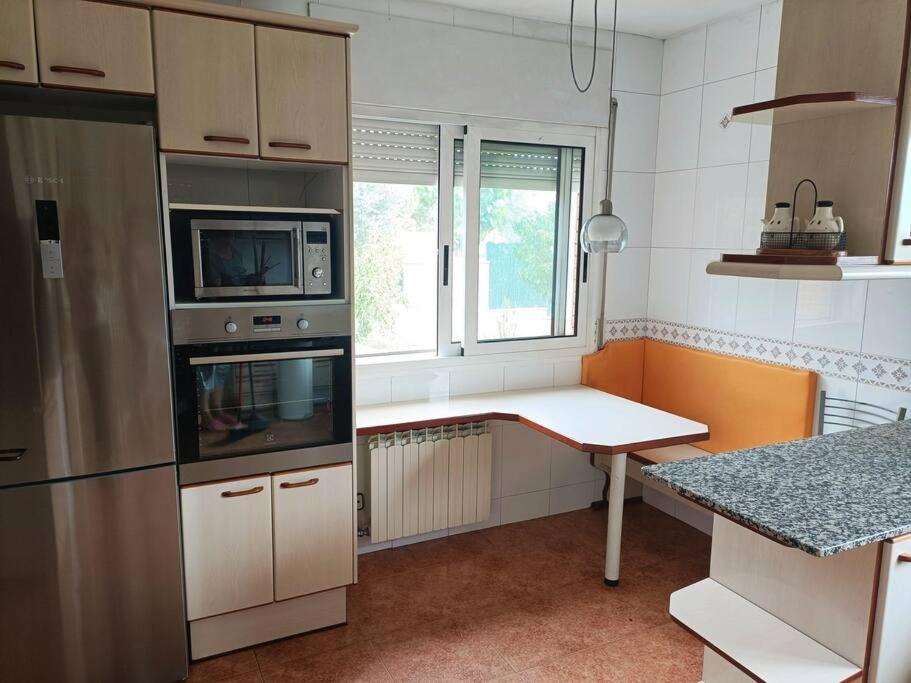 Вилла Casa Con Jardin Y Piscina Privada. Santa Eulalia de Ronsana Экстерьер фото